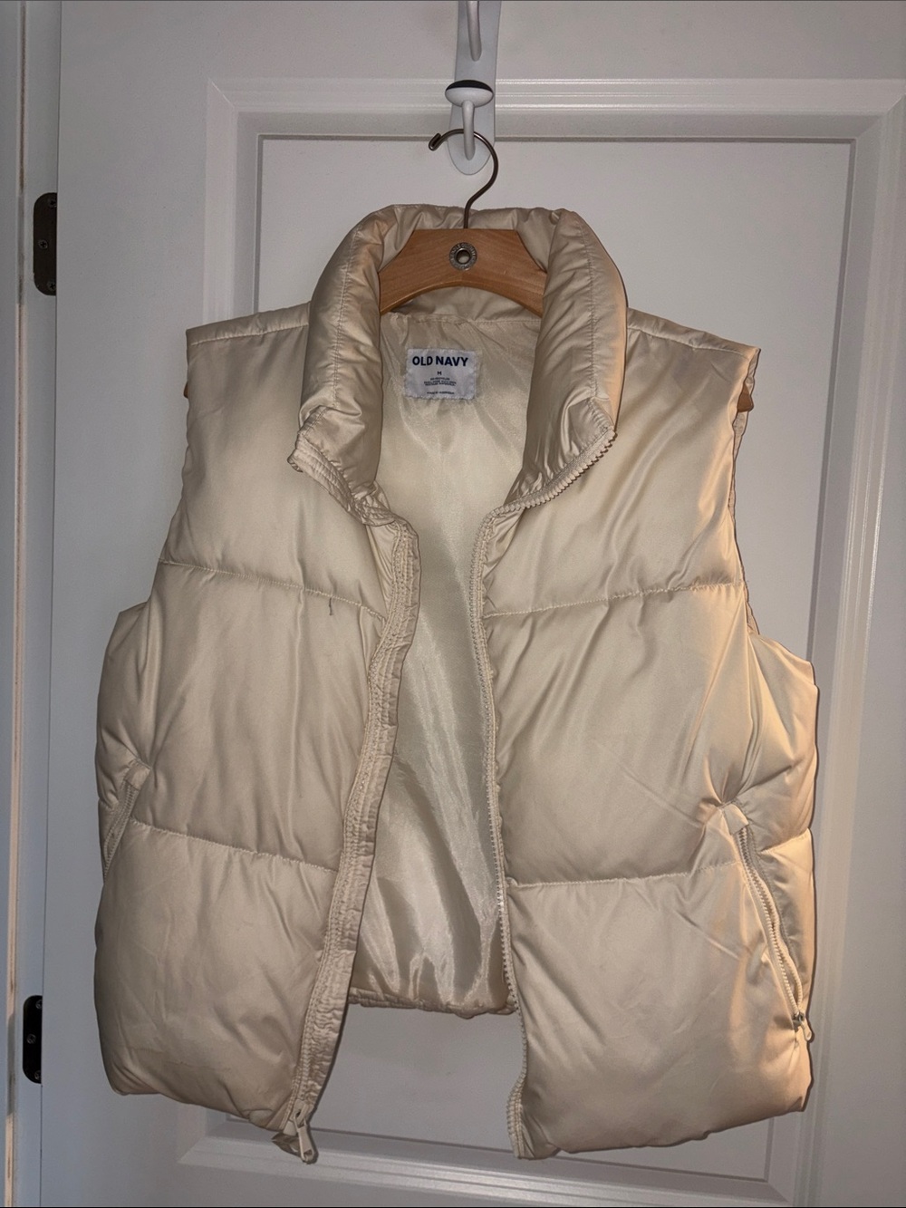 Old Navy Cream Quilted Puffer Vest